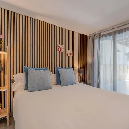 Flateli Montjuic Girona