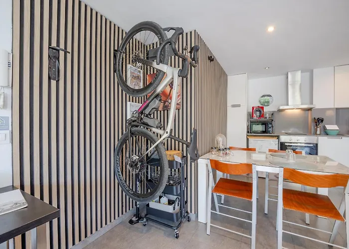 Flateli Montjuic Apartamento *