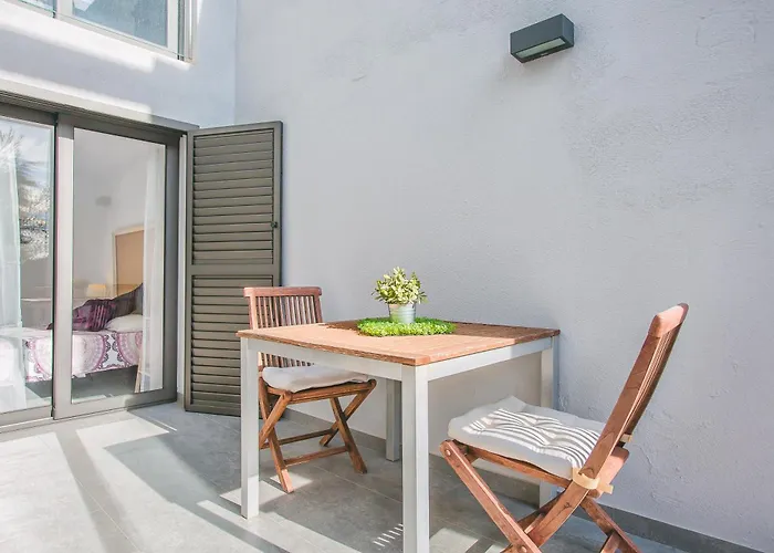 Flateli Montjuic Appartement Gerona