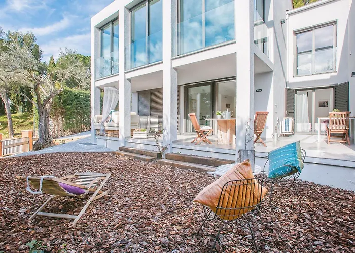 Διαμέρισμα Flateli Montjuic *